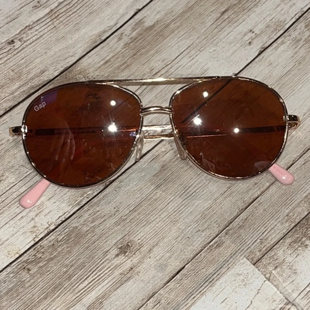 Gap small rose gold mirrored Aviator Sunglasses with pink tips on arms